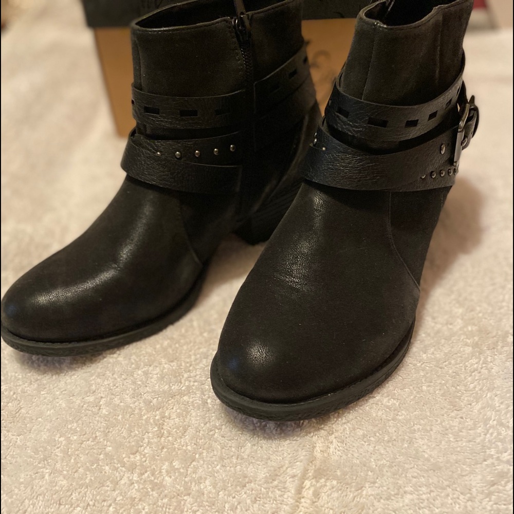 Vintage 7 eight Black Booties